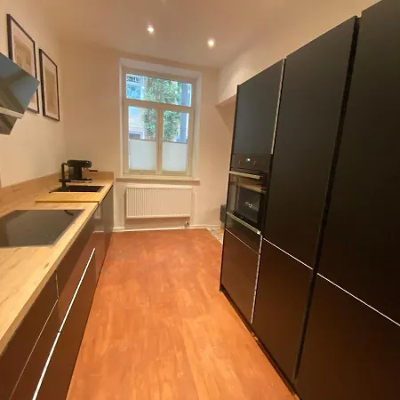 2-room Near Rotkreuzplatz, Oktoberfest, Prime Location, 2 People Apartment München