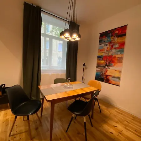 2-room Near Rotkreuzplatz, Oktoberfest, Prime Location, 2 People Apartment